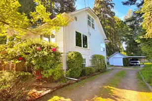 612 S 160th St, Burien, WA 98148 - Photo 2