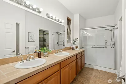 13443 Mahonia Place NE, Redmond, WA 98053 - Photo 16