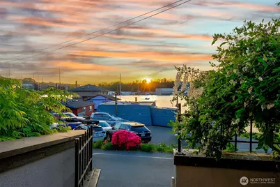 2728 Fairview Avenue E #102, Seattle, WA 98102 - Photo 32