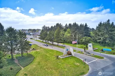 899 Ocean Shores Boulevard NW, Ocean Shores, WA 98569 - Photo 2