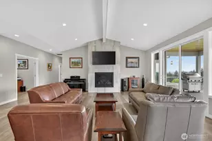 1409 Vlg Hts Pl, Camano Island, WA 98282 - Photo 6