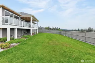 1409 Vlg Hts Pl, Camano Island, WA 98282 - Photo 28