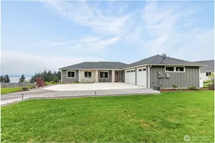1409 Vlg Hts Pl, Camano Island, WA 98282 - Photo 2