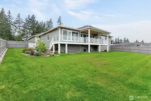 1409 Vlg Hts Pl, Camano Island, WA 98282 - Photo 26