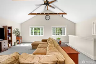 11837 Venice Loop NE, Bainbridge Island, WA 98110 - Photo 18