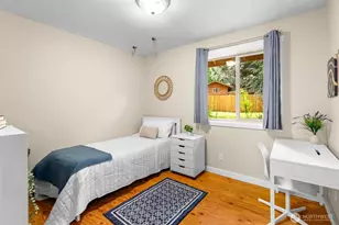11837 Venice Loop NE, Bainbridge Island, WA 98110 - Photo 12