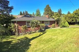 638 S 160th St, Burien, WA 98148 - Photo 2