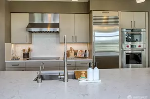 170 Harbor Square Loop NE, Bainbridge Island, WA 98110 - Photo 4
