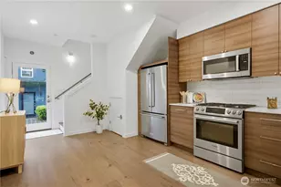 7433 A 4th Ave NE, Seattle, WA 98115 - Photo 4