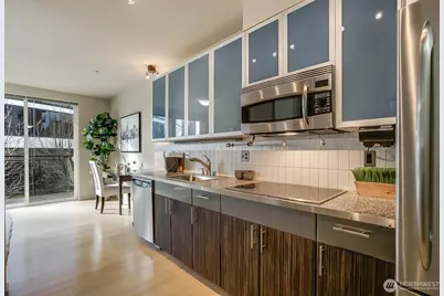 3104 Western Avenue #213, Seattle, WA 98121 - Photo 14