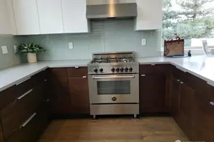 2337 W Plymouth St, Seattle, WA 98199 - Photo 4