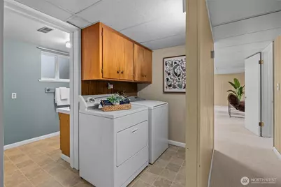 317 145th Avenue NE, Bellevue, WA 98007 - Photo 24