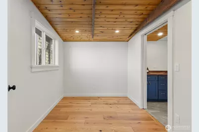 27830 Manzanita Beach Road SW, Vashon, WA 98070 - Photo 12