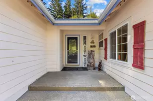 17943 Clear Lake Blvd SE, Yelm, WA 98597 - Photo 4