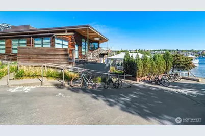 4118 Burke Avenue N, Seattle, WA 98103 - Photo 26