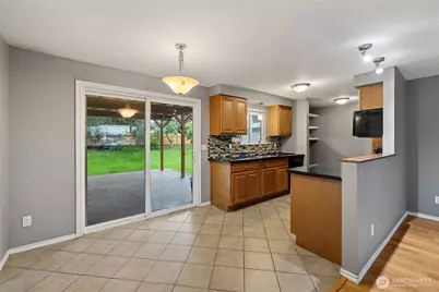2008 Pacific Place, Mount Vernon, WA 98273 - Photo 10