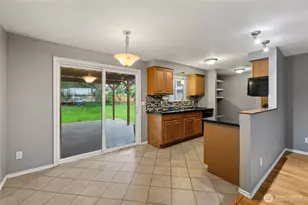 2008 Pacific Pl, Mount Vernon, WA 98273 - Photo 10
