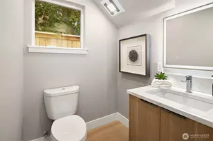 535 N 70th St, Seattle, WA 98103 - Photo 14