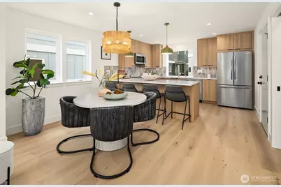 535 N 70th Street, Seattle, WA 98103 - Photo 4
