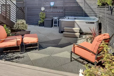 2660 9th Avenue W, Seattle, WA 98119 - Photo 34