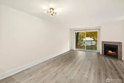 7323 Sandpoint Way NE #103, Seattle, WA 98115 - Photo 2