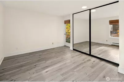 7323 Sandpoint Way NE #103, Seattle, WA 98115 - Photo 10