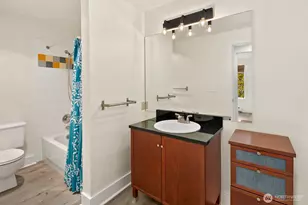 7323 Sand Point Way NE, Seattle, WA 98115 - Photo 14