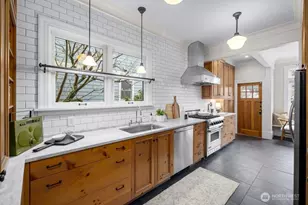 610 16th Ave E, Seattle, WA 98112 - Photo 16