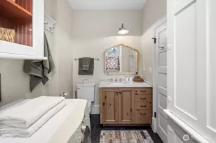610 16th Ave E, Seattle, WA 98112 - Photo 18