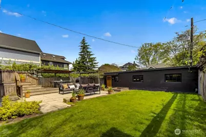 610 16th Avenue E, Seattle, WA 98112 - Photo 32