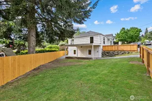 4238 28th Pl W, Seattle, WA 98199 - Photo 2