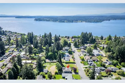 8906 35th Street W, University Place, WA 98466 - Photo 4