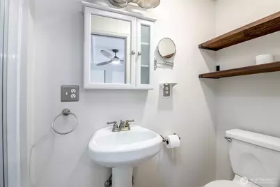8906 35th Street W, University Place, WA 98466 - Photo 18