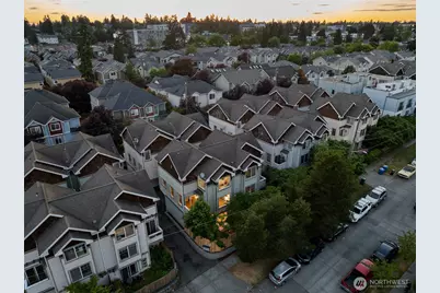 8509 A Interlake Avenue N, Seattle, WA 98103 - Photo 2