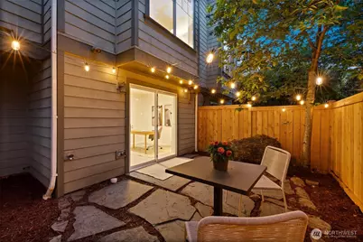 8509 A Interlake Avenue N, Seattle, WA 98103 - Photo 24