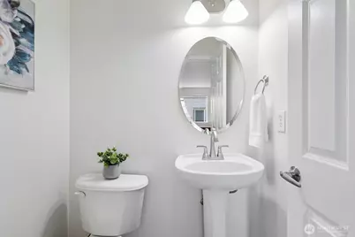 8509 A Interlake Avenue N, Seattle, WA 98103 - Photo 10