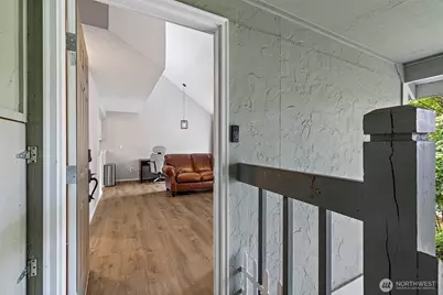 111 S 340th Street #Unit F, Federal Way, WA 98003 - Photo 2