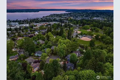 933 6th Place S, Kirkland, WA 98033 - Photo 32