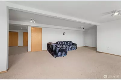313 Peach Avenue, Sunnyside, WA 98944 - Photo 24