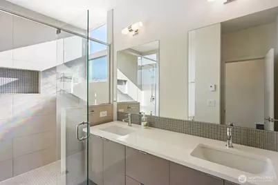 8501 14th Avenue NW, Seattle, WA 98117 - Photo 20