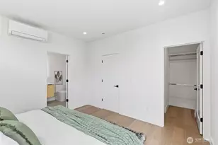 6217 9th Ave NE, Seattle, WA 98115 - Photo 20