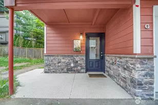 7109 Rainier Dr, Everett, WA 98203 - Photo 2