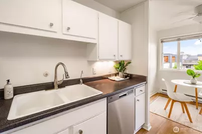 2552 14th Avenue W #403, Seattle, WA 98119 - Photo 14