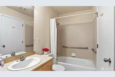 4528 8th Avenue NE #4B, Seattle, WA 98105 - Photo 8