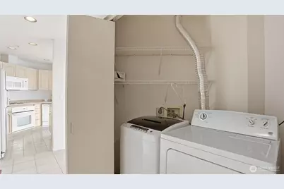 4528 8th Avenue NE #4B, Seattle, WA 98105 - Photo 14