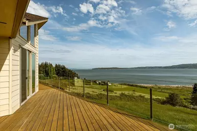 2364 Strawberry Point Road, Oak Harbor, WA 98277 - Photo 10