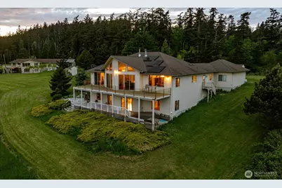 2364 Strawberry Point Road, Oak Harbor, WA 98277 - Photo 2