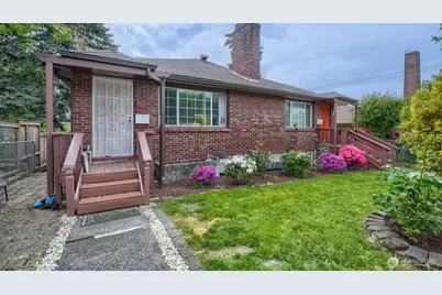4207 S Bateman Street, Seattle, WA 98118 - Photo 2