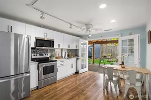 3912 S Orcas St, Seattle, WA 98118 - Photo 8