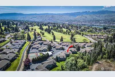 225 19th Street NE #20, East Wenatchee, WA 98802 - Photo 2